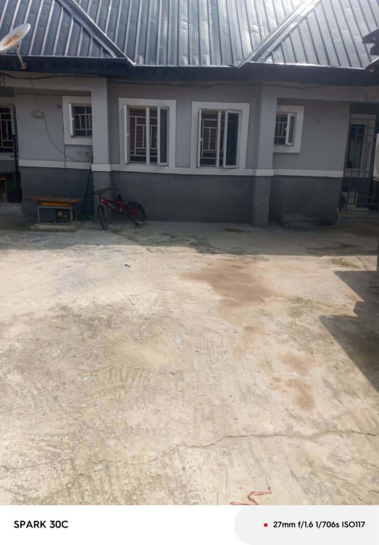 2 Bedroom Apartment in Quarters Extension, Kuje - image 1