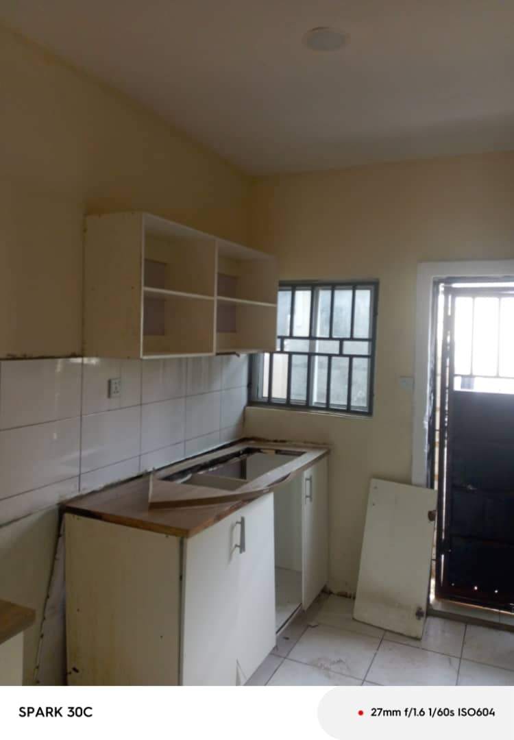 2 Bedroom Apartment in Palmville - image 3